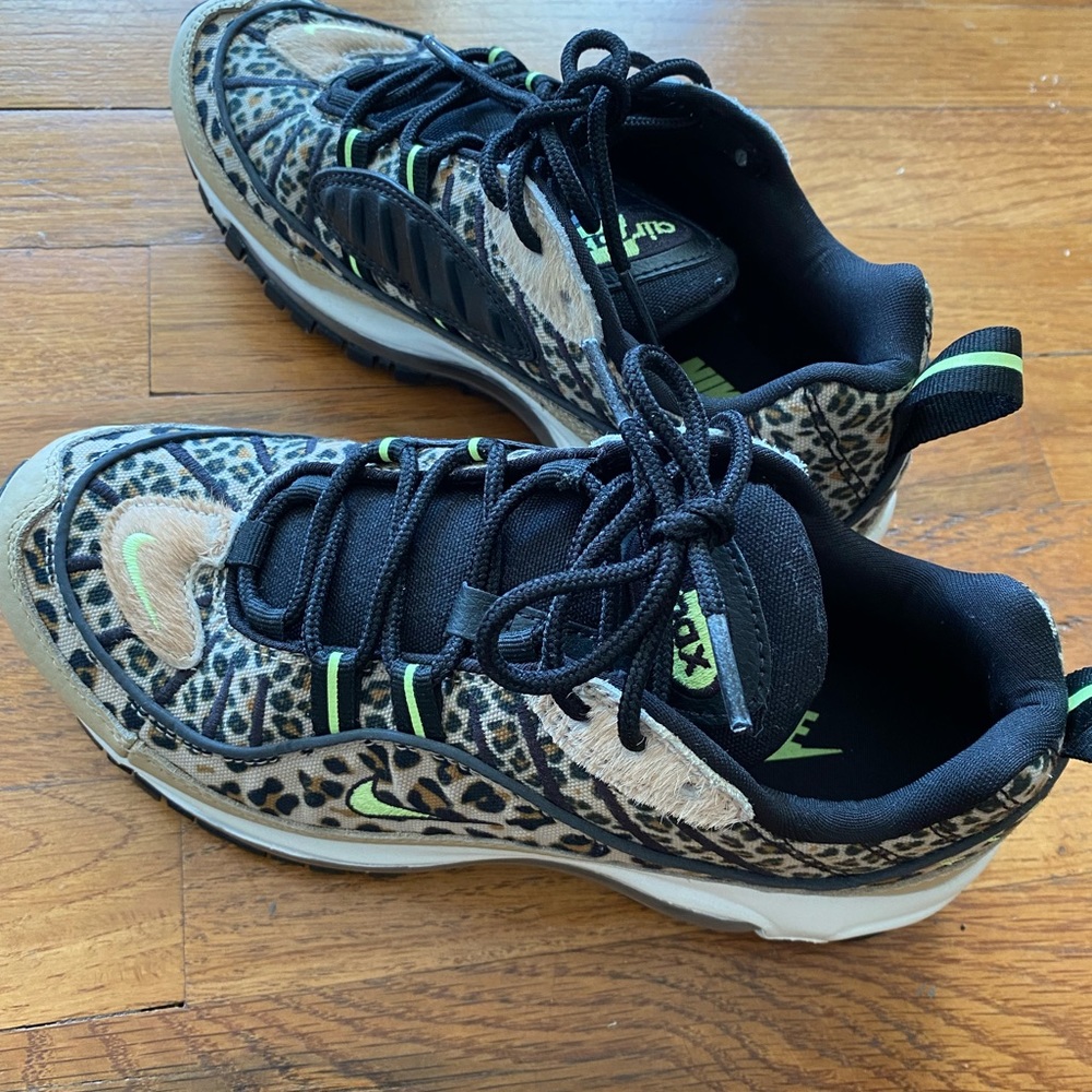 NEVER WORN limited edition Nike leopard sneakers